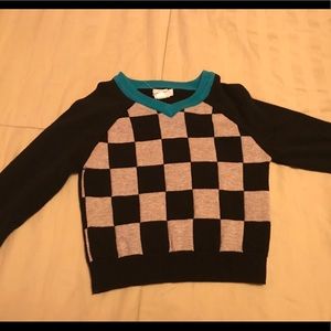 Circle black and gray checkered sweater